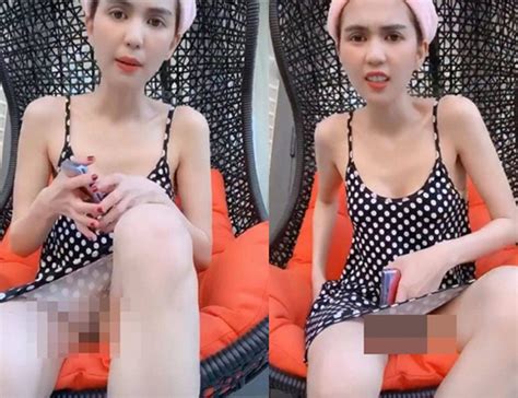 Hồng nhung (sinh ngày 15 tháng 3 năm 1970, tại hà nội) tên đầy đủ là lê hồng nhung, tên thân mật là bống, là một ca sĩ nhạc nhẹ của việt nam, từng giành được 8 đề cử cho giải cống hiến. Mặc váy đạp xe, đi biển,... mỹ nhân Việt không ngại đàm tiếu