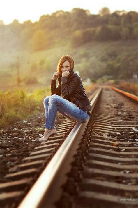 Senior Portrait Photo Picture Idea Girls Railroad Tracks Railroad Photography Senior