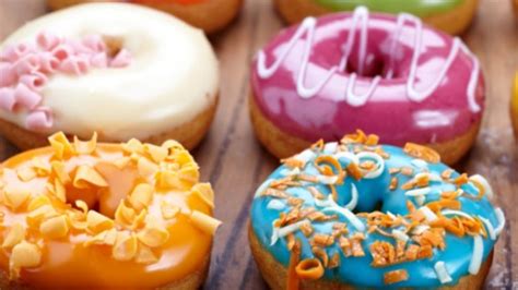 Penasaran gimana cara bikin donat super lembut yang kekinian tanpa harus beli ke tempatnya? Resep Donat Jco Kentang Super Lembut untuk Jualan