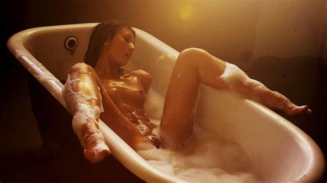 Saju Aleksandra Yun Nude Bath Time Erotic Photography Art Desktop Wallpaper X Nude