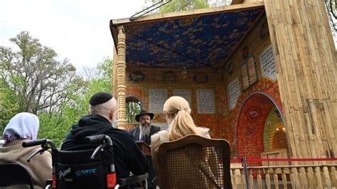 Babyn Yar Synagogue Opens At Nazi Massacre Site In Ukraine Bbc News