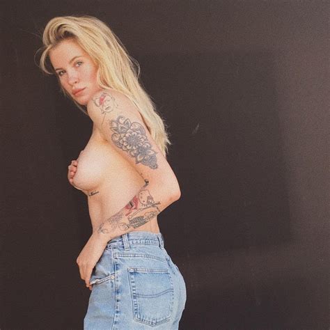 Kim Basinger Topless Ireland Baldwin Poses Topless On Instagram To