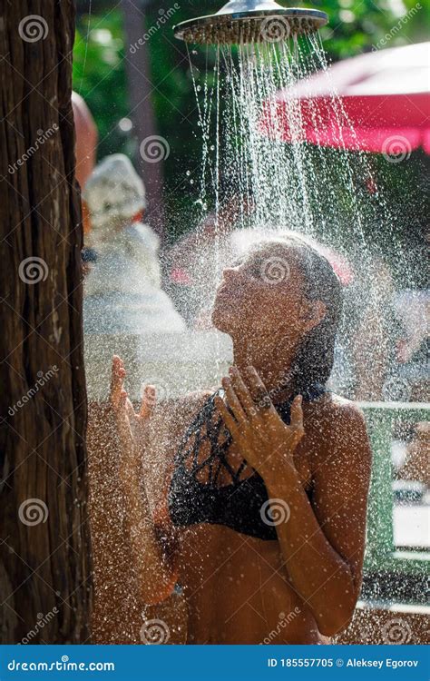 Babe And Beautiful Girl In Bikini Taking Bath In A Waterfall Stock Pharmakon Dergi