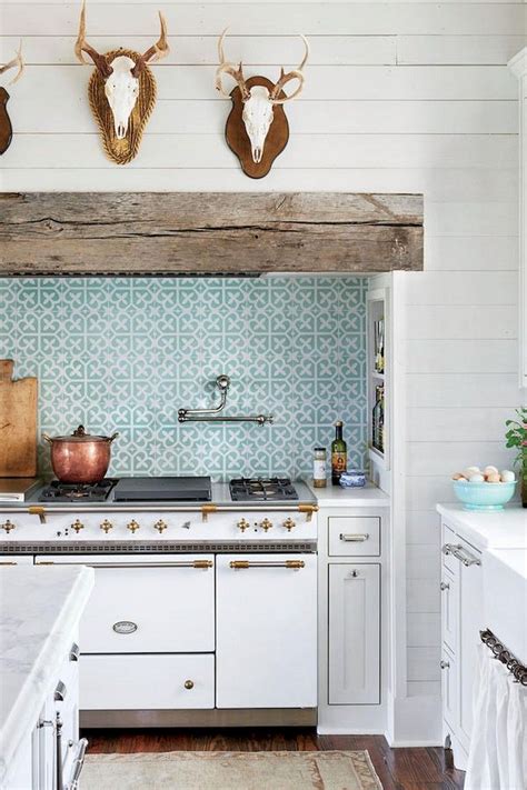 In these page, we also have variety of images available. 55+ Amazing Farmhouse Kitchen Backsplash Decor Ideas ...