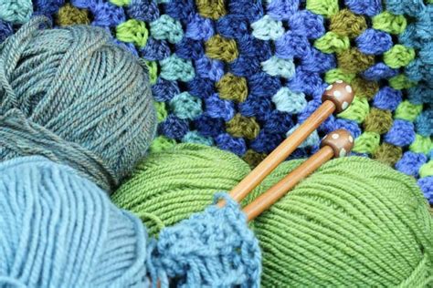 The 5 Best Yarns For Crocheting Afghan Blankets The Creative Folk