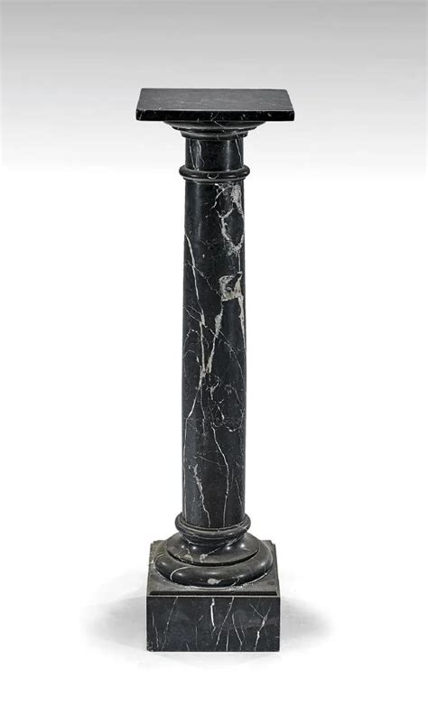 Black Marble Pedestal Best Decorations