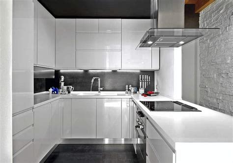Hampton bay cambridge white cabinets ∙ plywood construction ∙ shaker door style ∙ soft close drawers. 19 Small Modern White Kitchen Designs - Designing Idea