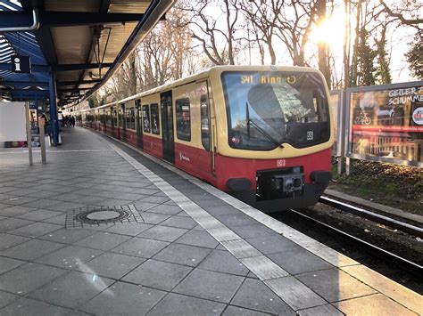Part of the network (a good 20%) is located in the state of brandenburg, the rest in berlin. MyBahnpage - Fahrzeugliste S-Bahn Berlin