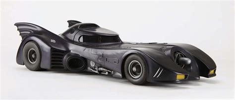 Zack Snyder Reveals Sneak Peek At The New Batmobile From The Justice