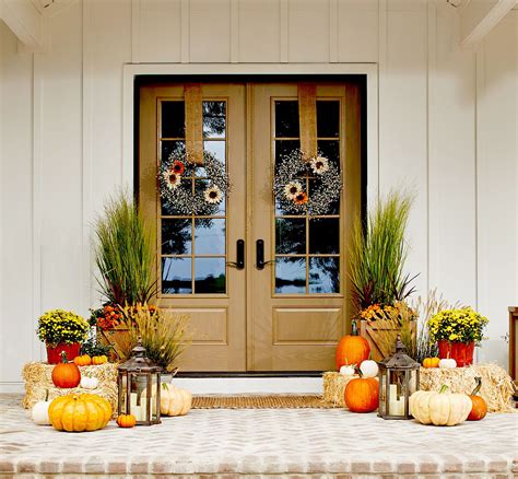 22 Ideas For Your Prettiest Fall Front Door Decor Ever