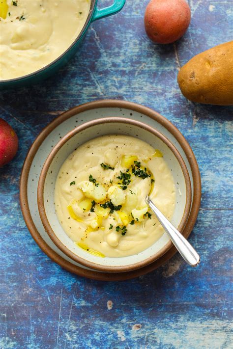 Comforting Potato Cauliflower Soup HealthyHappyLife Com