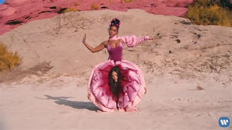 Janelle Monáe S New Music Video Is A Pink Vagina Inspired Celebration Huffpost