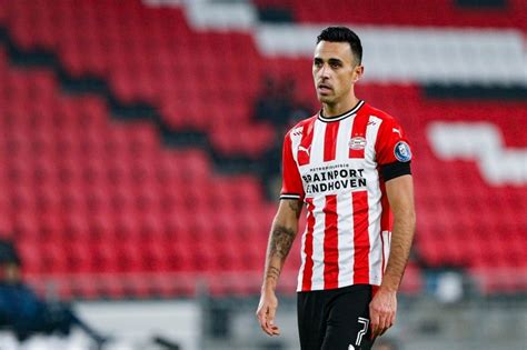 Eran zahavi profile), team pages (e.g. Val van een doelpuntenmachine: de worsteling van Zahavi ...