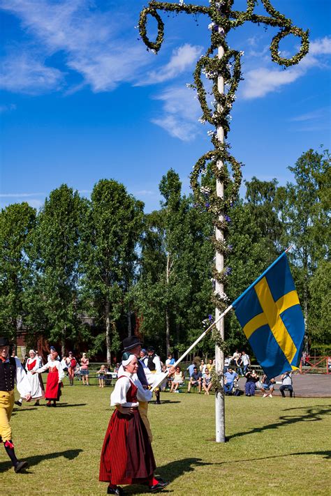 Glad Midsommar : Glad Midsommar Stock Illustrations 11 Glad Midsommar