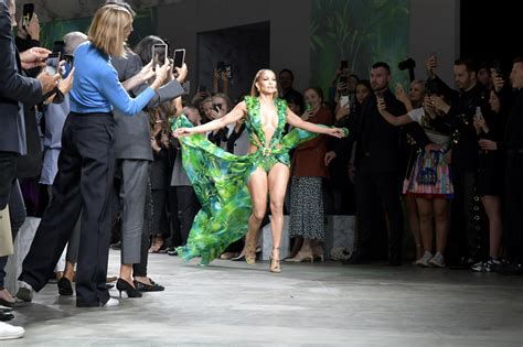 Jennifer Lopez Models Iconic Grammys Dress At The Versace Show