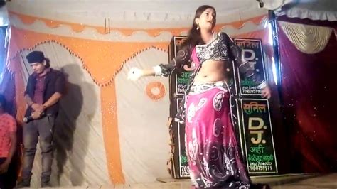 desi girl sexy dance chhalakata hamro jawaniya a raja full song youtube