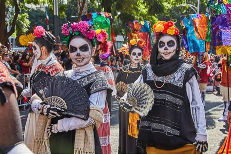 Day Of The Dead In Mexico 2019 How To Celebrate Dia De Muertos