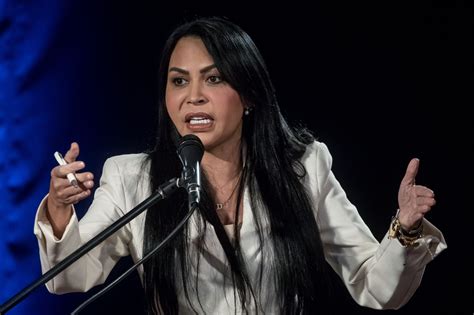Una Precandidata Presidencial De Venezuela Denuncia Que Recibió