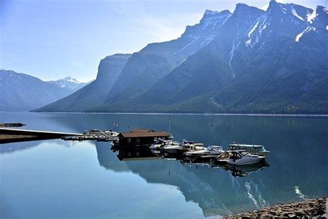 An Underwater Ghost Town Is Hidden Beneath This Beautiful Lake Ghost