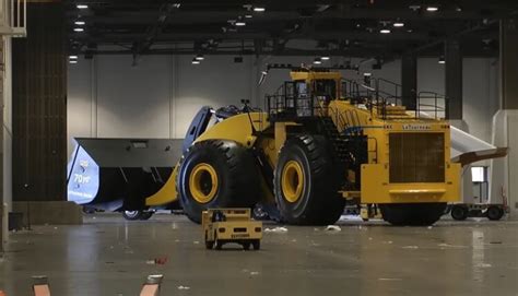 Features Of The Letourneau L 2350 Loader The Worlds Largest Wheel