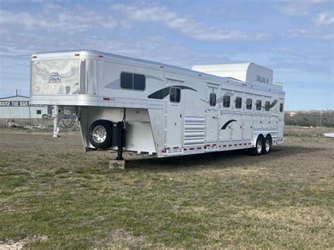 2023 Platinum Coach 4 Horse 158 Short Wall Side Load With Slide