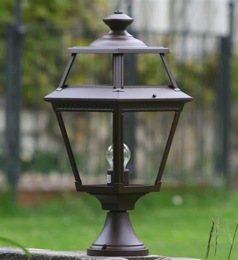 Download garten solar laterne gif. Gartenlaterne aus Messing und Aluminium Place des Vosges 2 ...