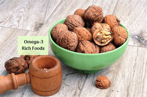 Here is a list of top 10 foods that walnuts are rich in omega 3 fatty acids, antioxidants, fiber, vitamins, calcium, fat and protein. omega-3-fatty-acids-foods - Ayurvedum
