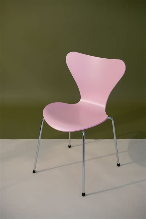 Fritz Hansen Série 7 Stacking Chair Pink Made In Design Uk