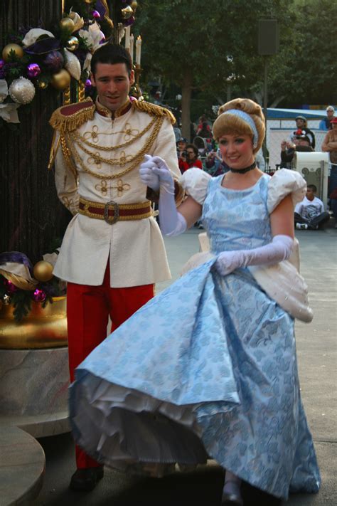 Cinderella And Prince Charming By Disneylizzi Deviantart On