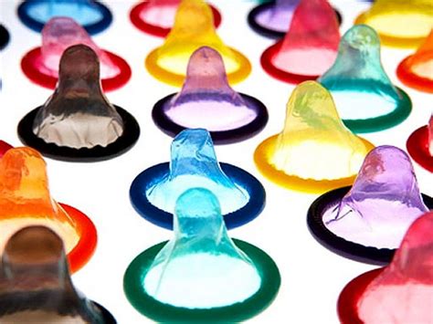 Condom Law Takes Effect For Los Angeles Porn Actors Cbs News