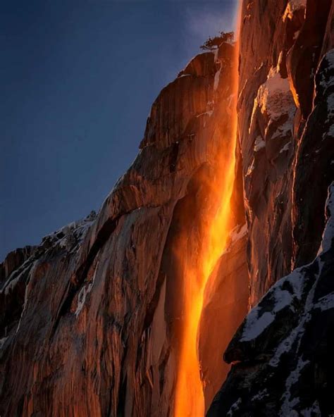 Firefall Phenomenon At Yosemite National Parks Horsetail Falls Bbc