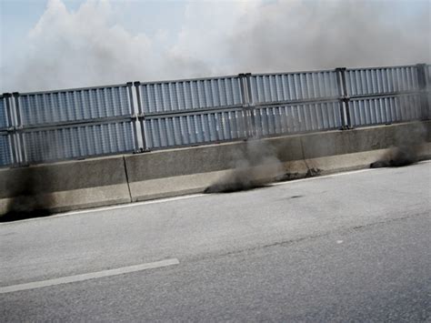 Kabel eletrik bawah jambatan p. MUHAMMAD AZRIL HAMZAH: Jambatan Pulau Pinang Terbakar @ 2 ...