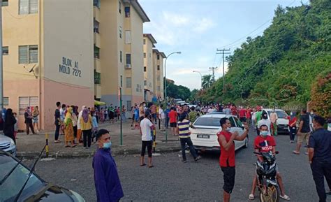 Lahad datu is a town located in eastern sabah, malaysia. Penduduk Lahad Datu Bantah Lanjutan PKPD - Sabah Post
