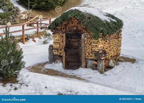 Woodshed Hut With Wood Logs Stock Image Image Of Texture Farm 48518251