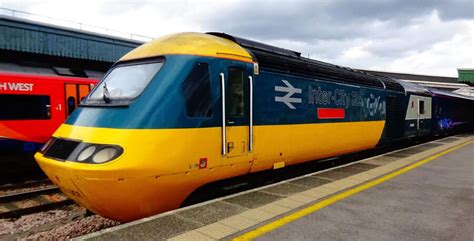 Intercity 125 Train Restored To Original British Rail Livery