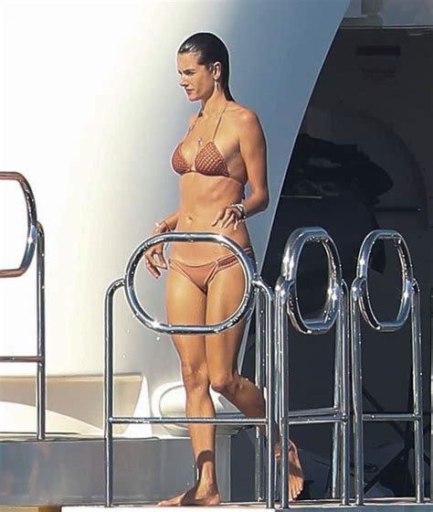 The Ultimate Celebrity Bikini Gallery Ever Page 4 Of 32