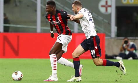 Watch the serie a event: Highlights Milan Cagliari 3-0 | video Sky e YouTube | le ...