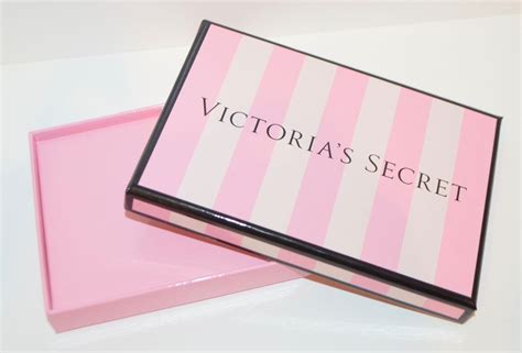 Pink by victoria's secret deal: NEW VICTORIA'S SECRET CLASSIC PINK STRIPE EMPTY GIFT BOX ...