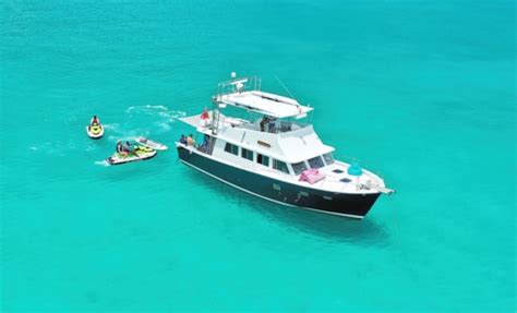 Traveler Charters Bermuda Private Boat Tours