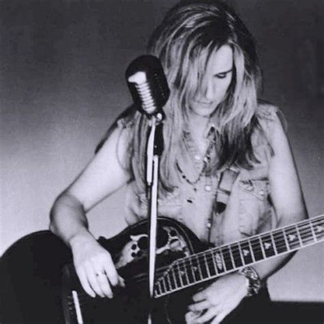 Melissa Etheridge Her Autobiography The Truth Is Female