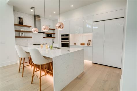30 Modern White Kitchen With Wood Accents