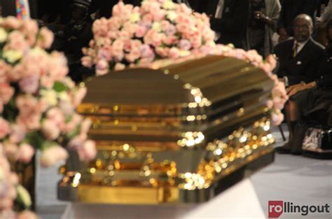 5 Things To Know About Aretha Franklin S Amazing Gold Casket Rolling Out
