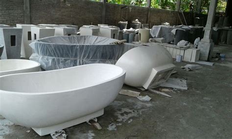 Bathtub adalah bak mandi atau sarana untuk mandi dengan cara berendam langsung di bak mandinya. bathtub, bathtub minimalis, bathtup, betap, bathtub hotel ...