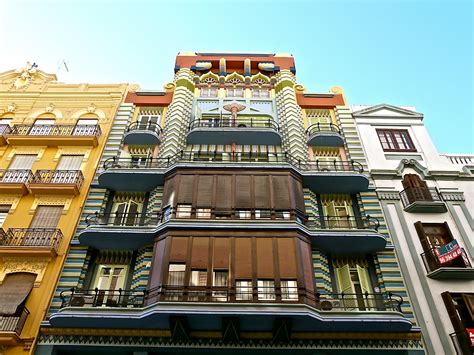 47 librerías repartidas por toda españa, y. Casa Egipcia o Casa judía en Valencia, obra del arquitecto ...