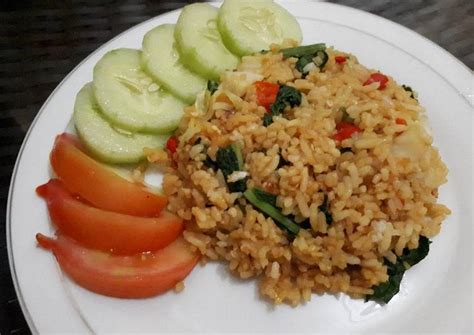 * 1 ekor ayam kampung, potong 4 bagian * 3 butir telur rebus poto. 20+ Resep Nasi Goreng Minyak Zaitun