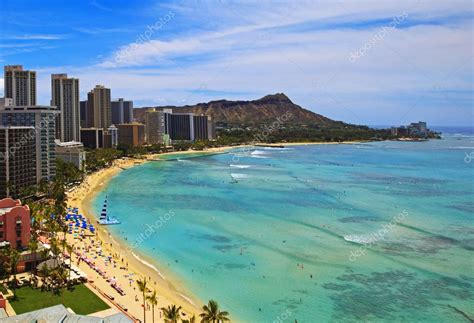 Waikiki Beach And Diamond Head Crater — Stock Photo © Tomasfoto 2856916