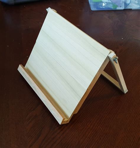 Pin By Terleny Casanova On Artesanato Tablet Stand Diy Diy Phone