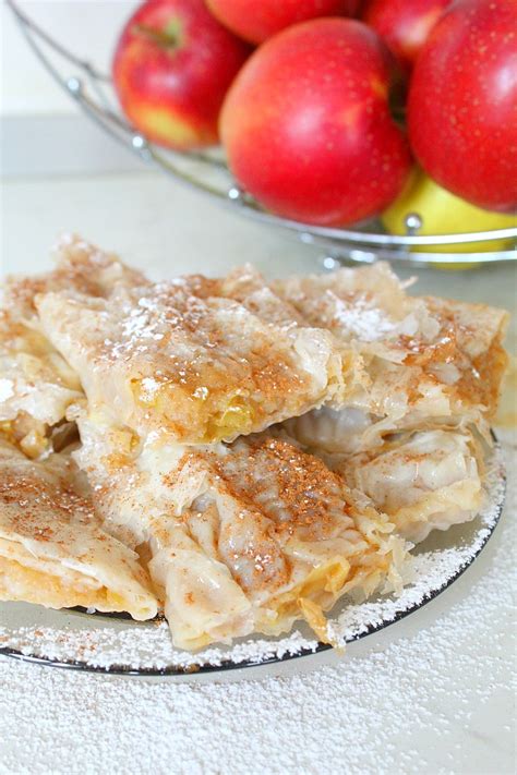 Classic, old fashioned, easy apple pie recipe from scratch, requiring simple ingredients. Homemade Easy Apple Pie Recipe with Filo Pastry