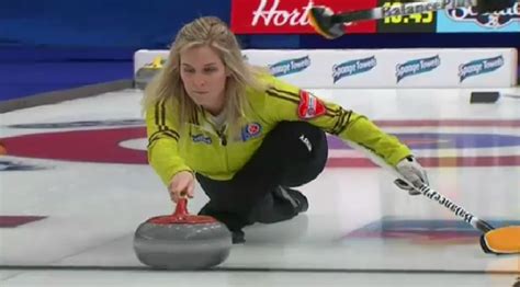 Jennifer Jones Kicks Off Chase Of Seventh Canadian Curling Title With A Win Ctv News