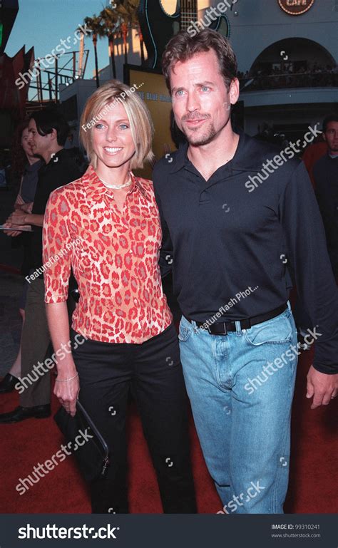 955klos 1.416 views7 year ago. 22jul99 Actor Greg Kinnear Wife Former Stock Photo ...